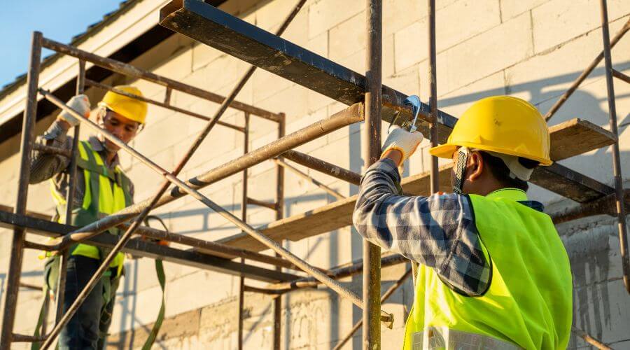 Professional fairlawn roofing services in Luling, TX